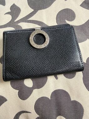 BVLGARI Black Textured Leather Card Case with Silver Logo Ring